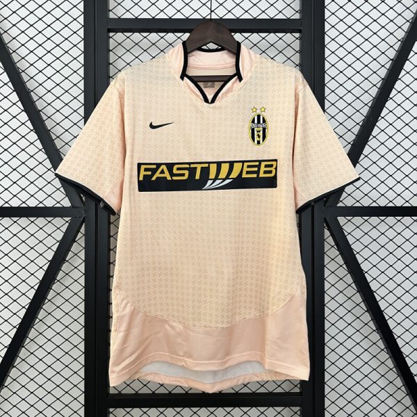 Juventus 03-04 Away retro jersey