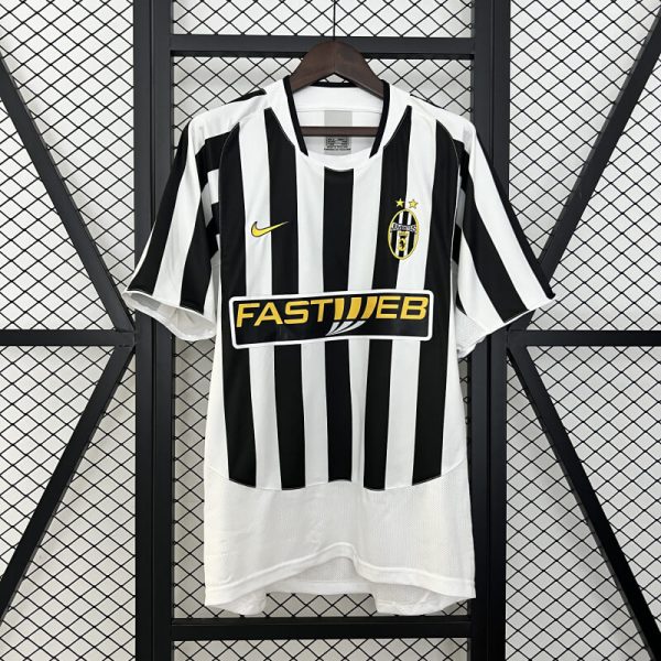 Juventus 03-04 Home retro jersey